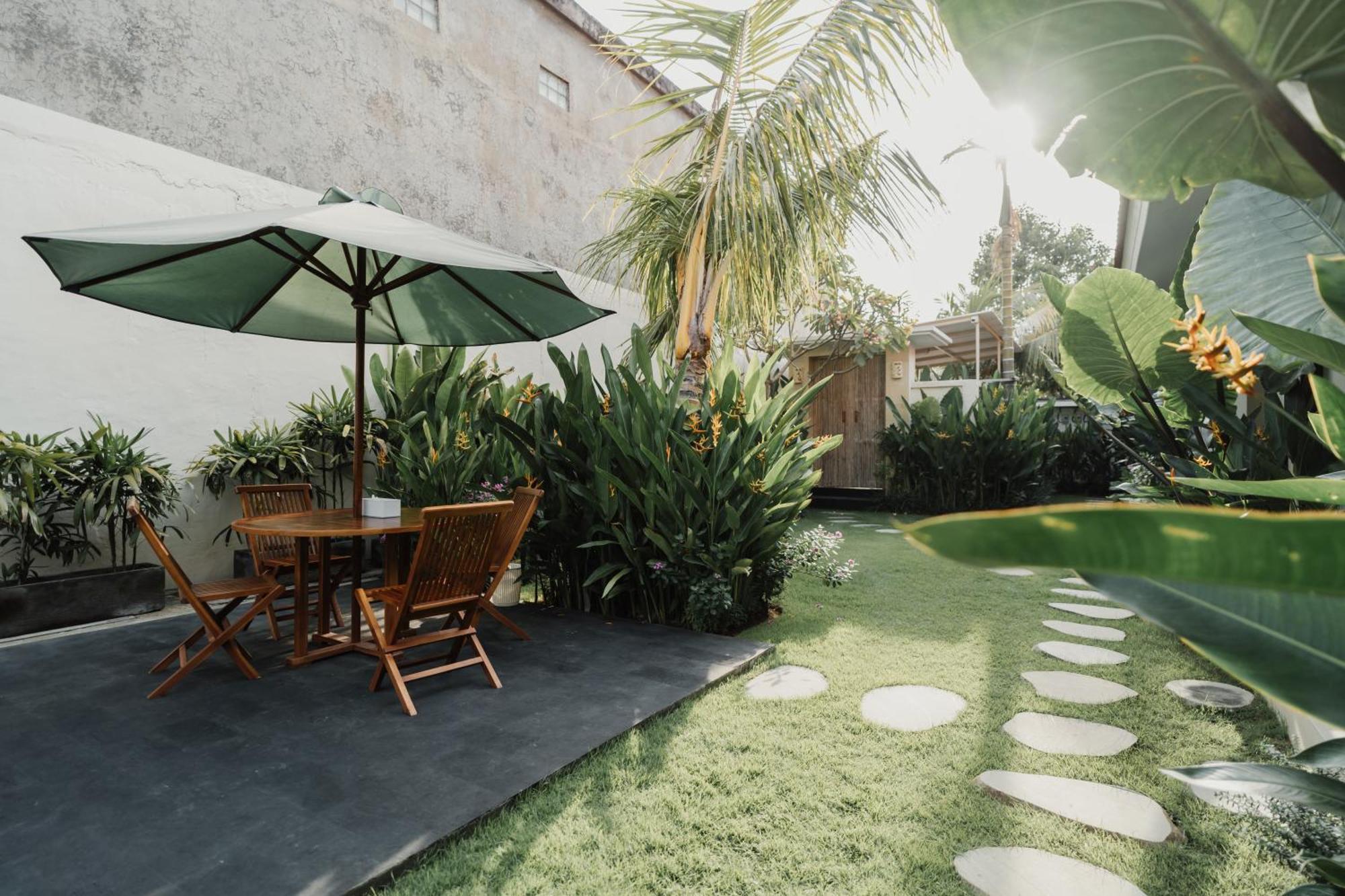 D'Leafy Seminyak Hotel ภายนอก รูปภาพ